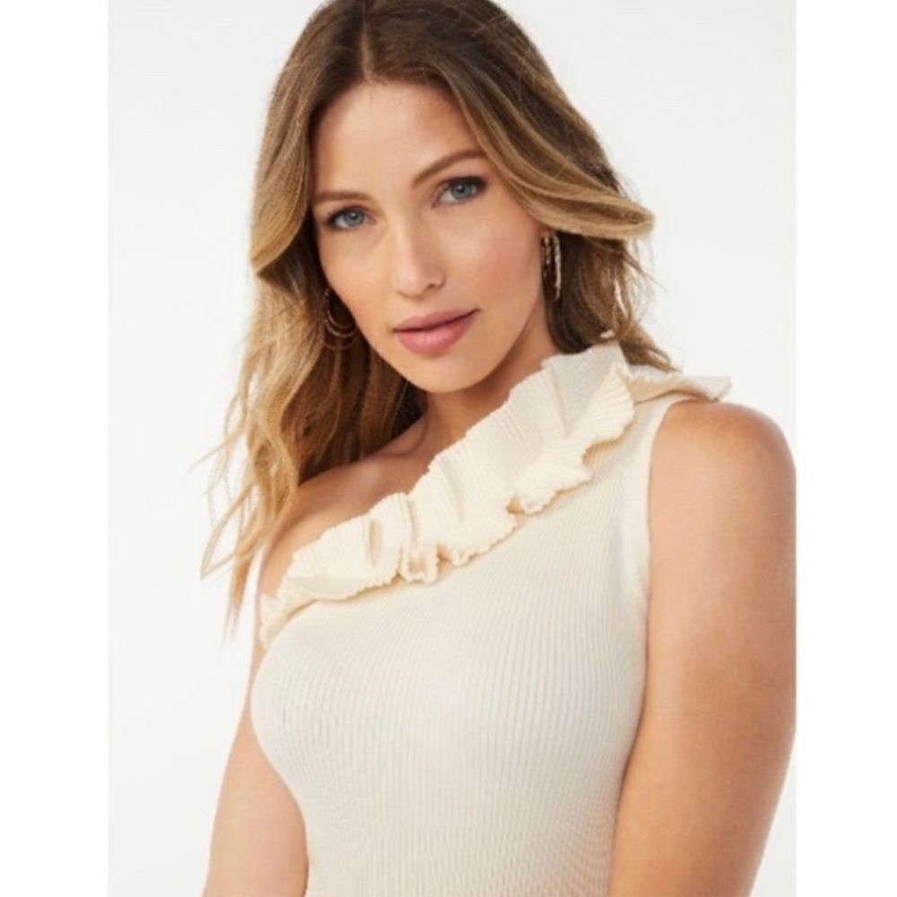 sofia by sofia vergara Cream One-Shoulder Ruffle Ribbed Tank - Picture 6 of 9